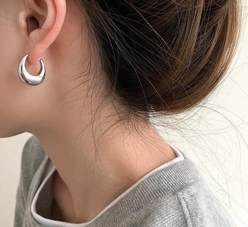 Lennik Oval Earrings