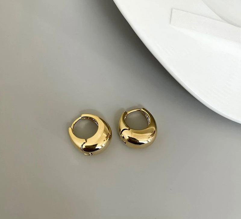 Lennik Oval Earrings