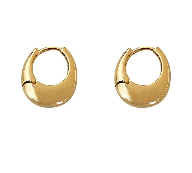 Lennik Oval Earrings