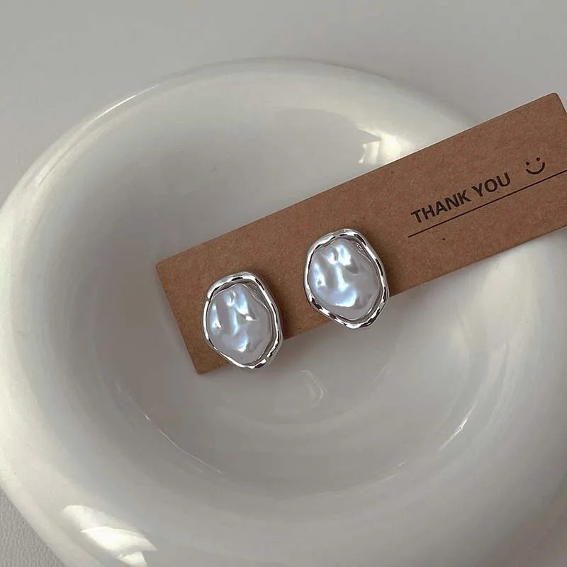 Pearl Curve Earrings