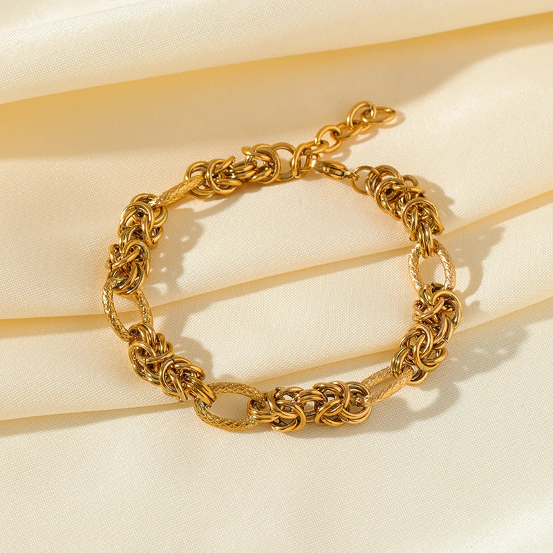 EILIECK Trendy Gold Twist Bangle
