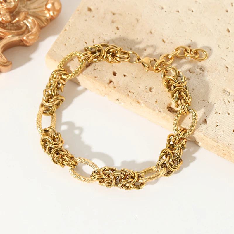 EILIECK Trendy Gold Twist Bangle