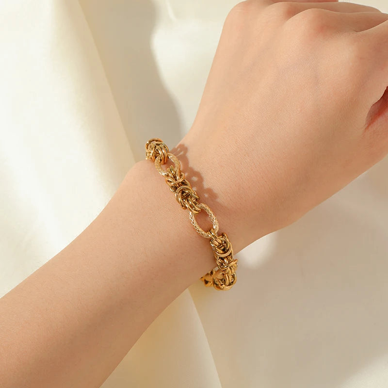 EILIECK Trendy Gold Twist Bangle